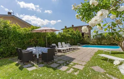 Piscina di Villa Maria o nelle vicinanze
