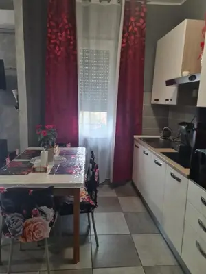 Cucina o angolo cottura di Petalo rosso