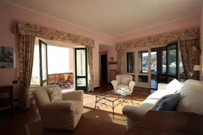 Area soggiorno di Villa La Pietra - Luxury location in Levanto, 5 Terre