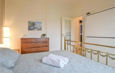 Letto o letti in una camera di 2 Bedroom Lovely Apartment In Chiavari