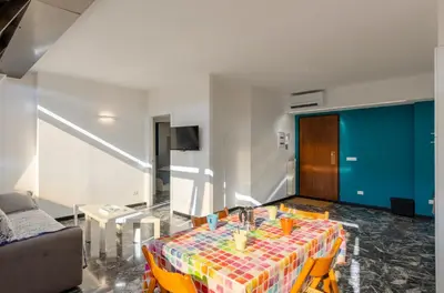 Area soggiorno di JOIVY Spacious Apt for 6, Near Train Station and Beach