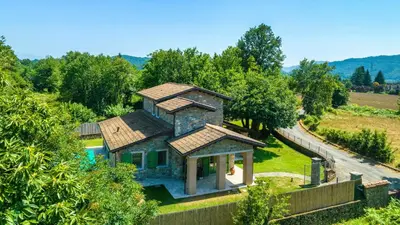 Paesaggio naturale nelle vicinanze della villa