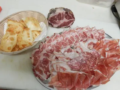Cibo presso l'agriturismo o nelle vicinanze