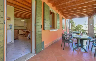 Balcone o terrazza di Amazing Apartment In Cavriana