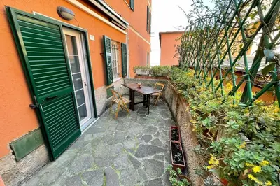 Giardino di Framura, Ampio appartamento con terrazzo vista mare