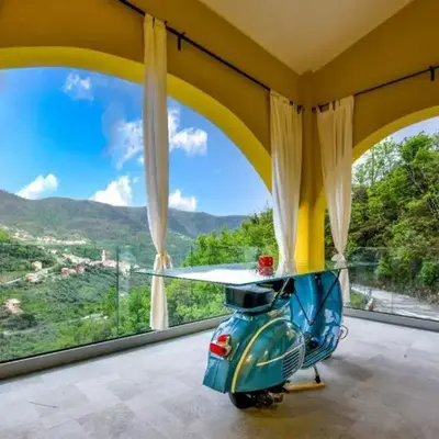 Vespa Apartments