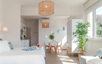 Letto o letti in una camera di Beautiful Apartment In Moneglia