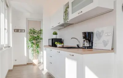 Cucina o angolo cottura di Amazing Apartment In Moneglia With Wifi