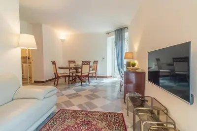 TV o dispositivi per l'intrattenimento presso CASA CLAUDIA Relax con Patio e Parcheggio