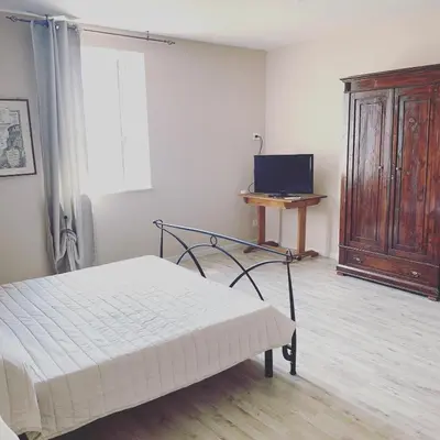 TV o dispositivi per l'intrattenimento presso LA CHIUSA Bed and Breakfast