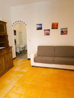 Area soggiorno di Classic Monterossino Apartment in Old Town