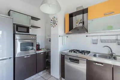 Cucina o angolo cottura di Casa Eleonora - Pavia - By HOST4U