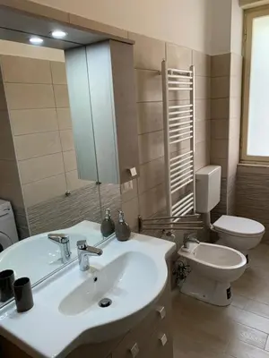 Bagno di Casa Bianca 2 - confortevole in centro a Moneglia
