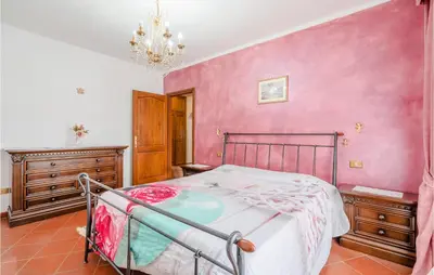 Letto o letti in una camera di Awesome Home In Frazione Antognano