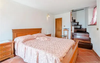 Letto o letti in una camera di Awesome Home In Frazione Antognano