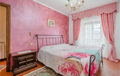 Letto o letti in una camera di Awesome Home In Frazione Antognano