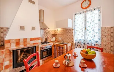 Cucina o angolo cottura di Beautiful Home In Borzonasca With Wifi