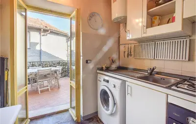 Cucina o angolo cottura di Awesome Home In Ziona With Wifi