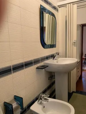 Bagno di Un camino in Riva al mare