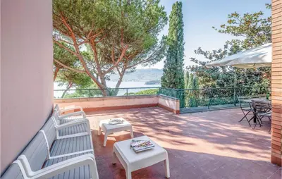 Paesaggio naturale nelle vicinanze della casa vacanze