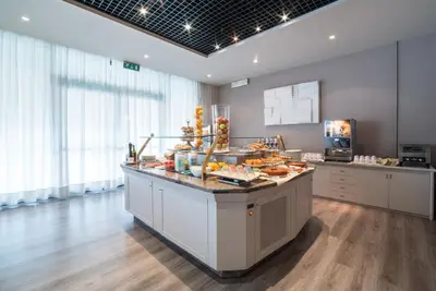 Cibo presso l'hotel o nelle vicinanze