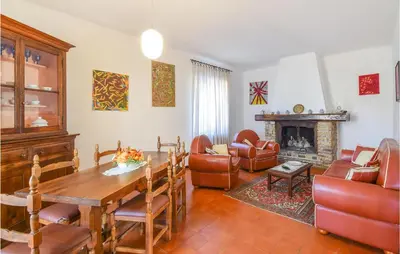 Area soggiorno di Amazing Home In Santo Stefano Magra