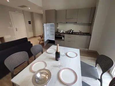 Cucina o angolo cottura di ALBA RESIDENCE