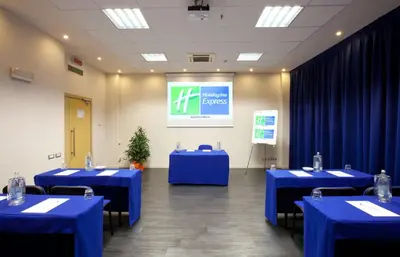Zona business o sala conferenze di Holiday Inn Express Reggio Emilia by IHG