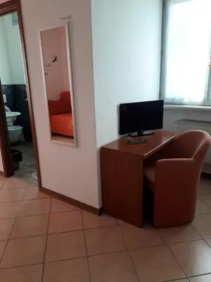 TV o dispositivi per l'intrattenimento presso albergo del turista srl