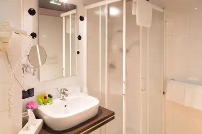 Bagno di Hotels Campus