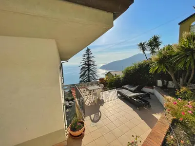 Paesaggio naturale nelle vicinanze della villa