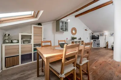 Cucina o angolo cottura di 049 - Attico ELEGANTE, 10 minuti a piedi da MARE e SPIAGGIA - POSTO AUTO PRIVATO GRATIS, RISTRUTTURATO MARZO 2026