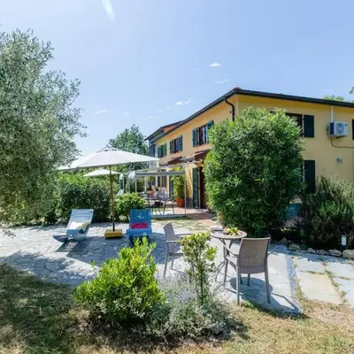 Il Laghello Wood House