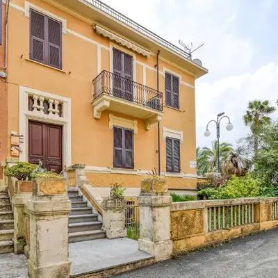 Pet Friendly Apartment In Chiavari