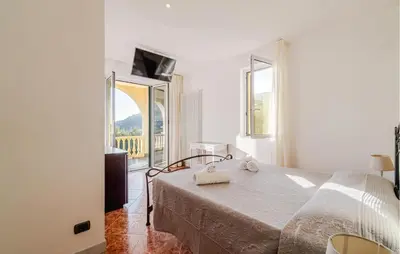 Letto o letti in una camera di 5 Bedroom Stunning Home In Chiavari
