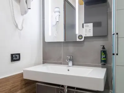 Bagno di B&B HOTEL Mantova