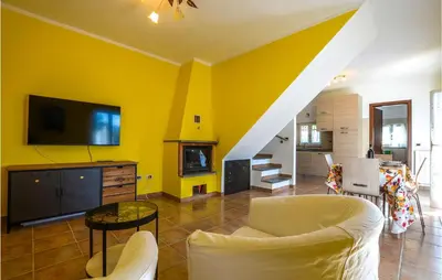 TV o dispositivi per l'intrattenimento presso Beautiful Home In Framura With Wifi