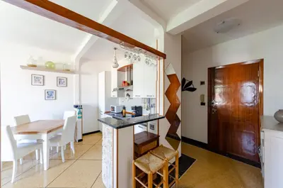 Cucina o angolo cottura di JOIVY Kiki House