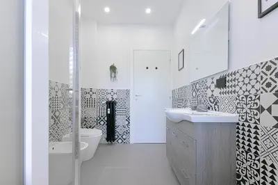 Bagno di Alle Porte Del Centro - Guest House - Reggio Emilia - Ingresso Centro Storico - Parcheggio Gratuito