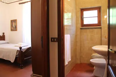 Bagno di Villa Veralda, la magia di una Toscana insolita