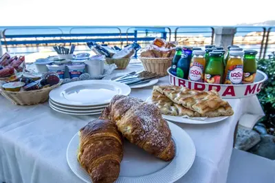 Cibo presso l'hotel o nelle vicinanze