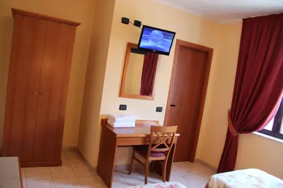 TV o dispositivi per l'intrattenimento presso Demy Hotel