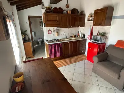 Cucina o angolo cottura di Independent Little Loft in Modena