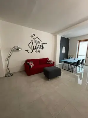 Area soggiorno di TERRACE HOUSE appartamento mq 80 adiacente ospedale e clinica