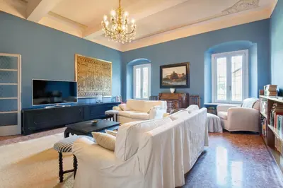TV o dispositivi per l'intrattenimento presso Villa Oleandra with Pool up to 12 People