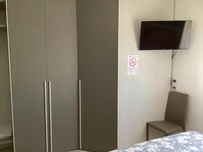 TV o dispositivi per l'intrattenimento presso Bed and Breakfast da Giuseppe, Camere vicino stabilimento Ferrari