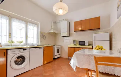 Cucina o angolo cottura di 3 Bedroom Lovely Home In Sestri Levante