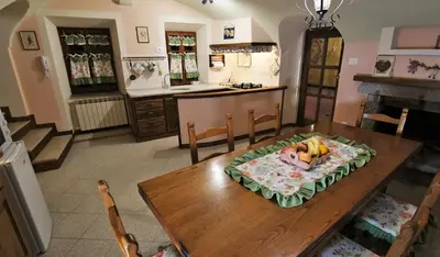 Cucina o angolo cottura di La casina dei cuori di nonna Miglia
