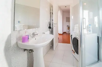 Bagno di 025 - Casa Panoramica in centro, 90metri SPIAGGIA VISTA MARE con TERRAZZO Vista Portofino