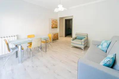 Area soggiorno di 097 - Casa Stella a Riva Trigoso, 300 metri da mare e spiaggia, POSTO AUTO PRIVATO GRATIS